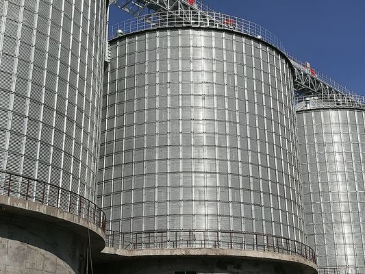 Sistemas de armazenamento de grãos de energia e aço com características e materiais de segurança resistentes ao fogo